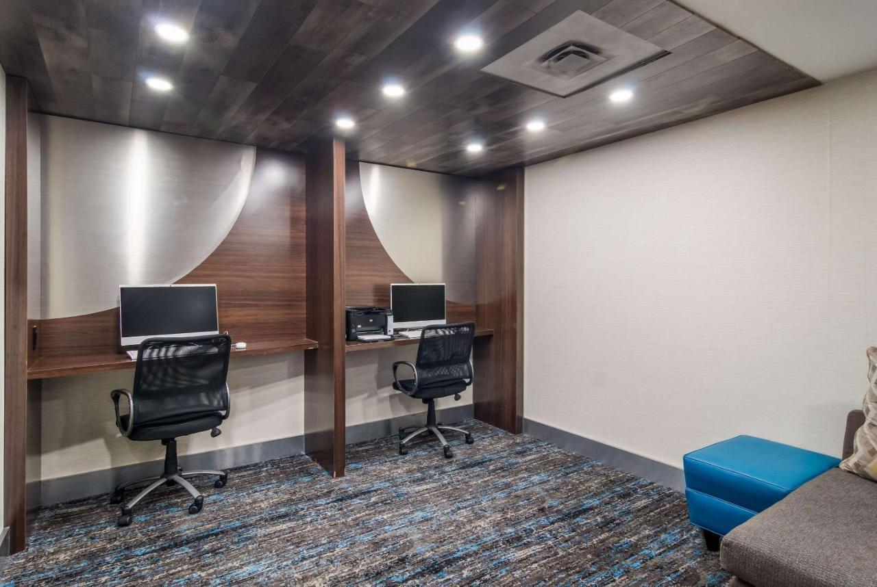 Comfort & - Pittsburgh North 3*