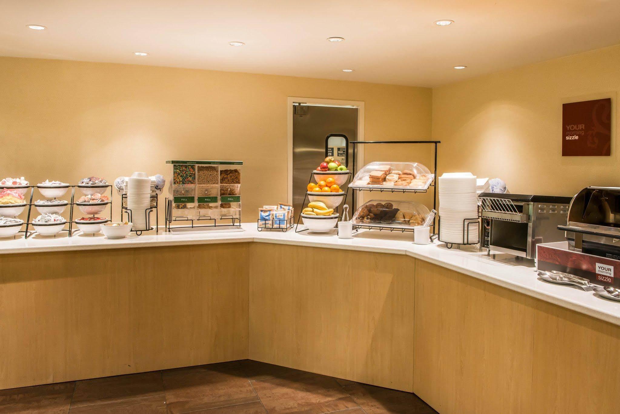 Comfort & - Pittsburgh North Hotel 3*