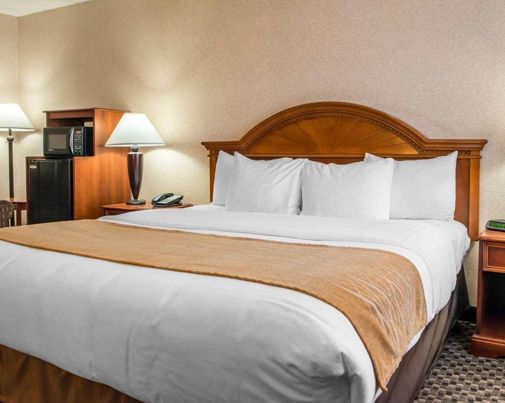 Comfort & - Pittsburgh North Hotel