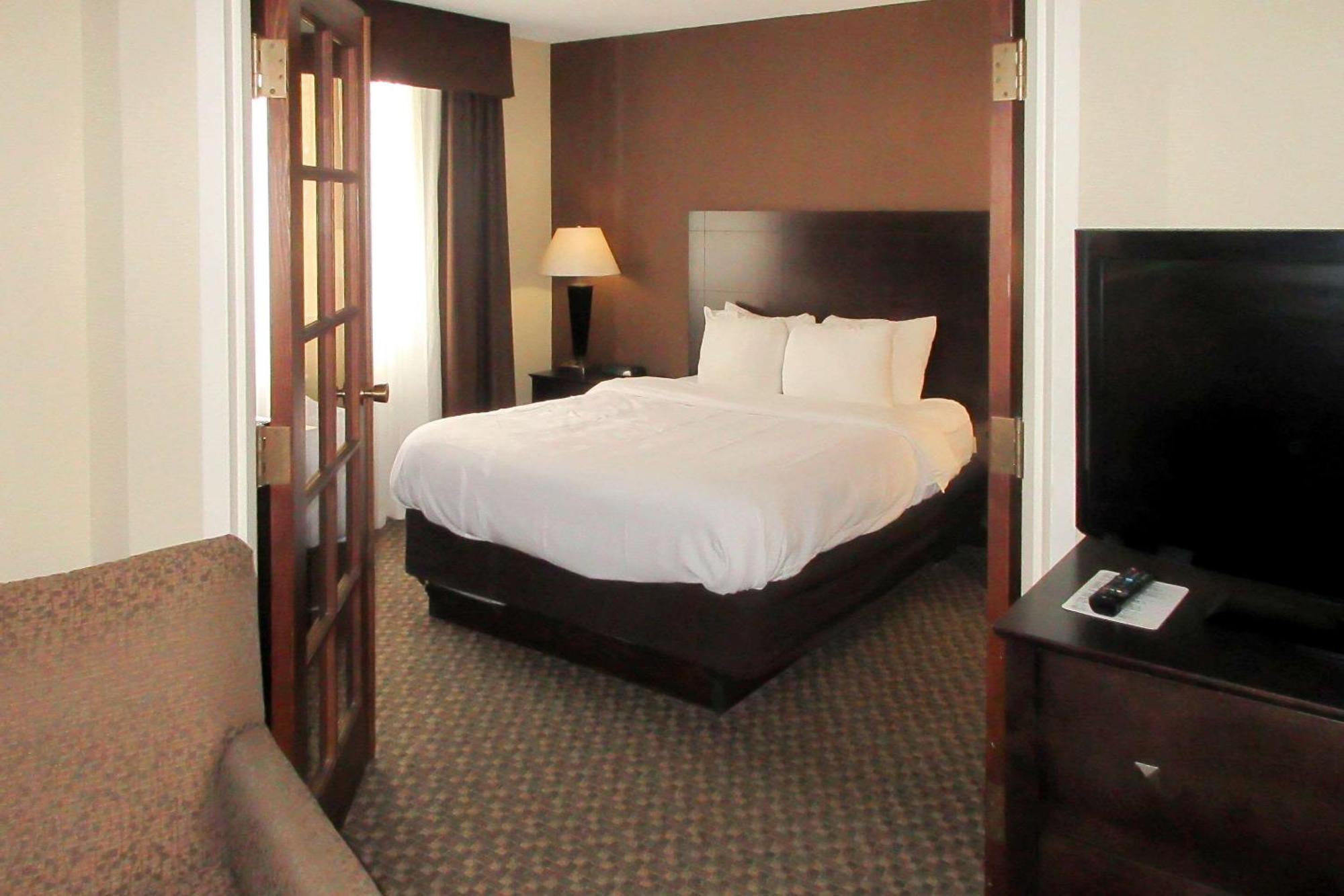 Comfort & - Pittsburgh North