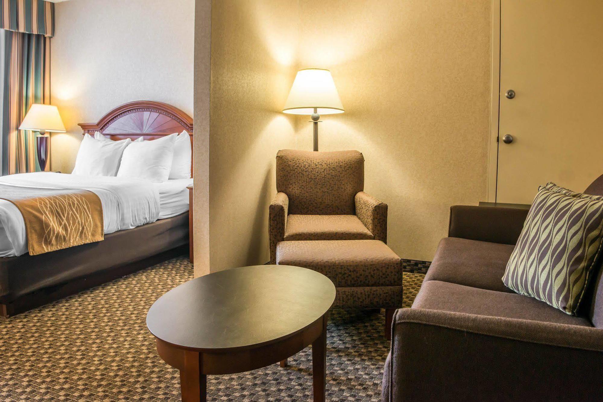 Comfort & - Pittsburgh North 3* Montrose Hill